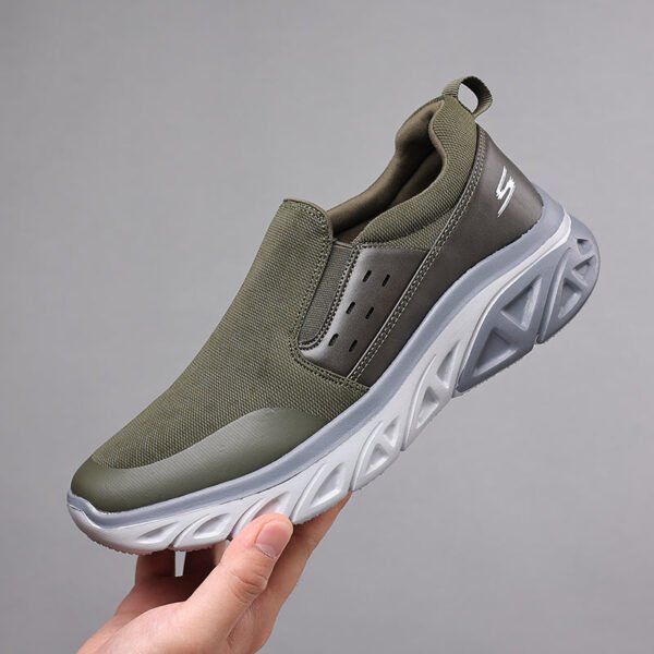 Sporty Hunk - Sketchers Olive Green